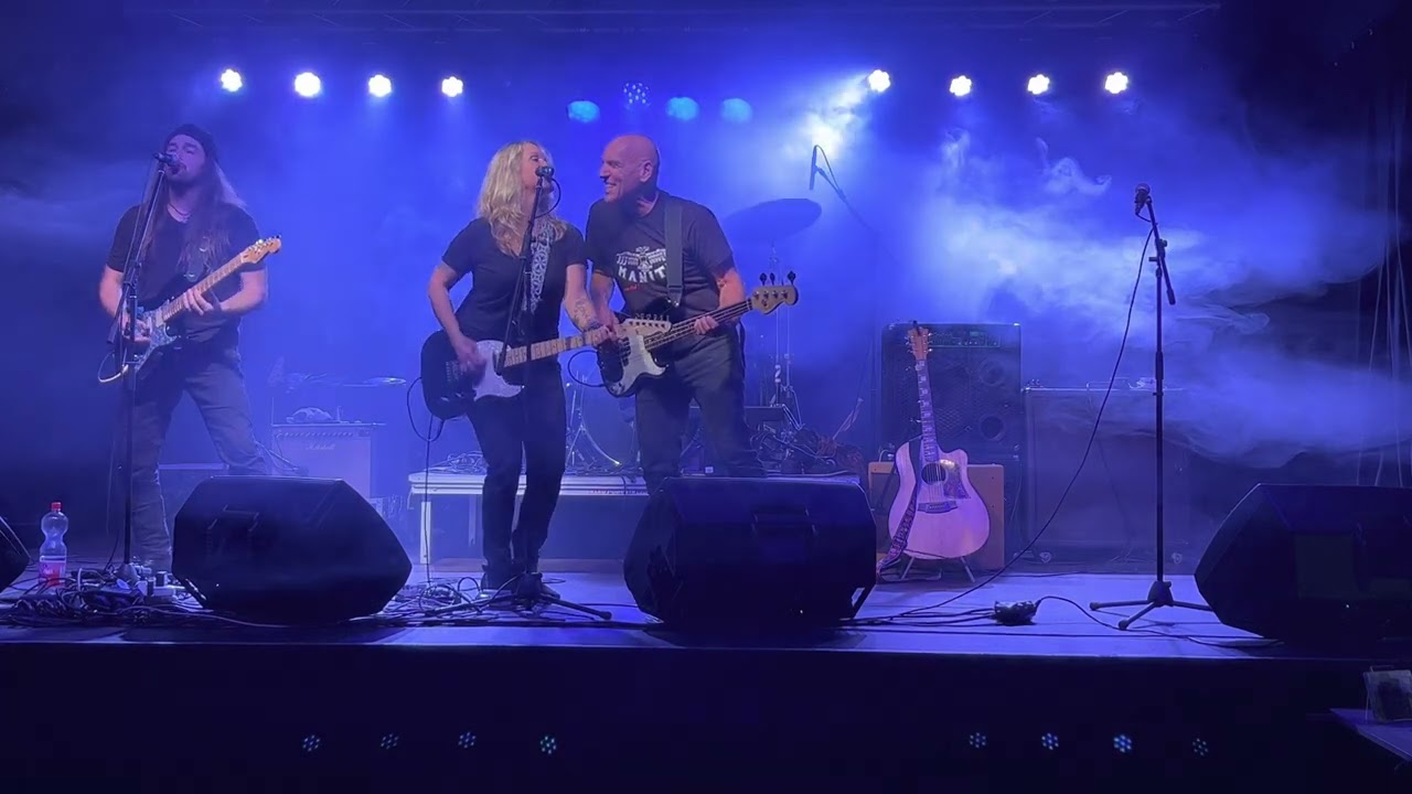 Sarah Smith Band - You Don't Get My Love -  Live in Ansbach, Germany