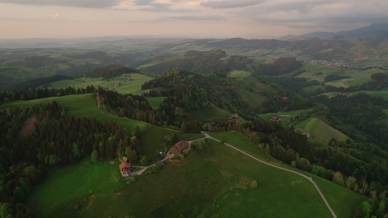 Slow (4K Drone Footage) - Romoos (Biosphäre Entlebuch)