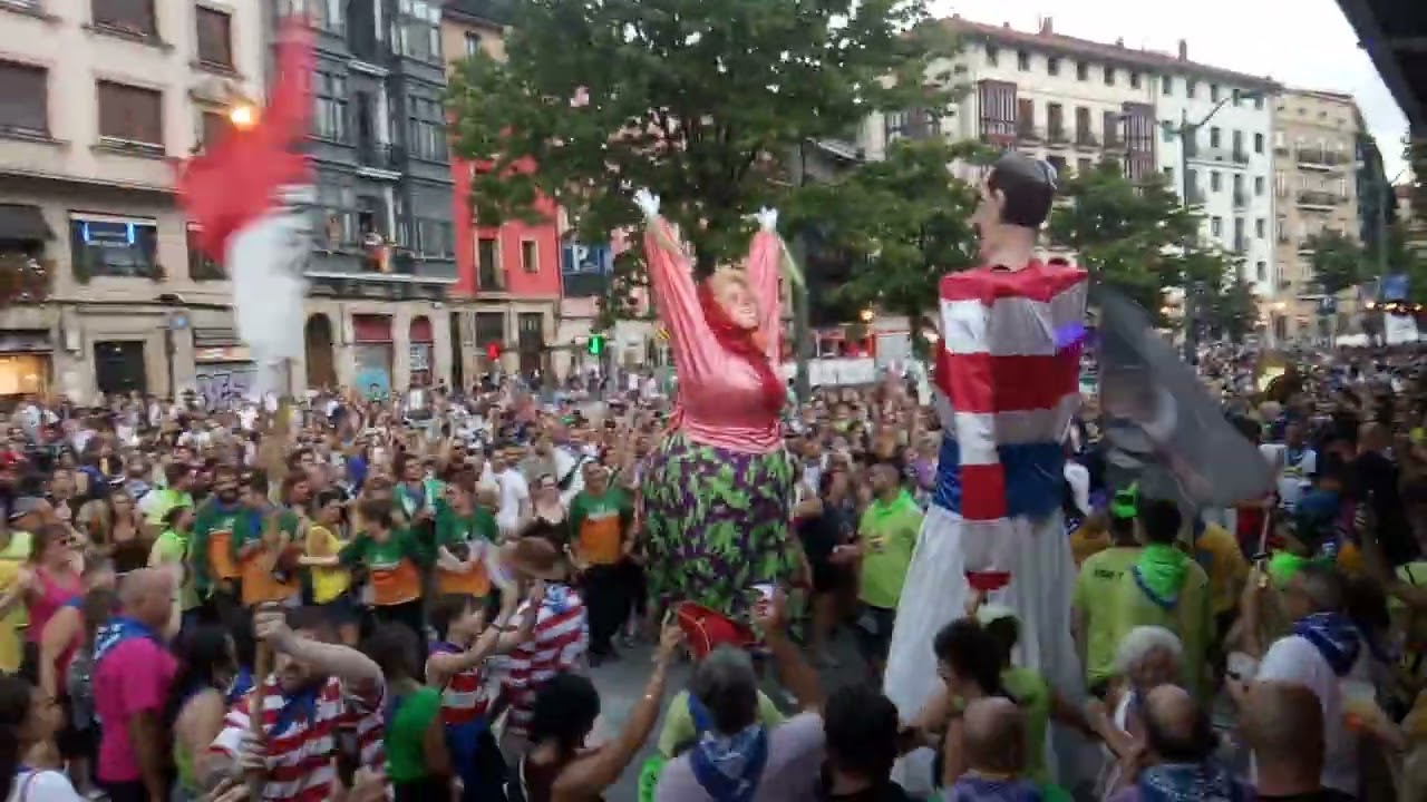 Apertura de txosnas con Marijaia Aste Nagusia 2023