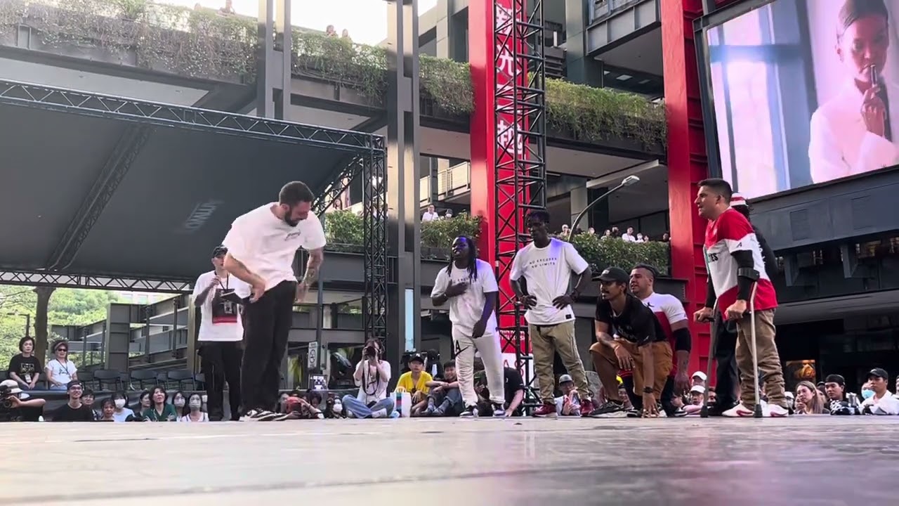 Bboy guilty vs Bboy perninha ( First Tie Break) at 2023 Taipei Bboy City Battle #bboy #街舞 #shorts