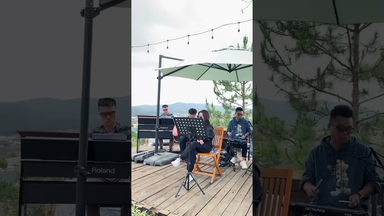 Thầm yêu live (7 Deep Cuts Session) cre: fb Phùng Khánh Linh