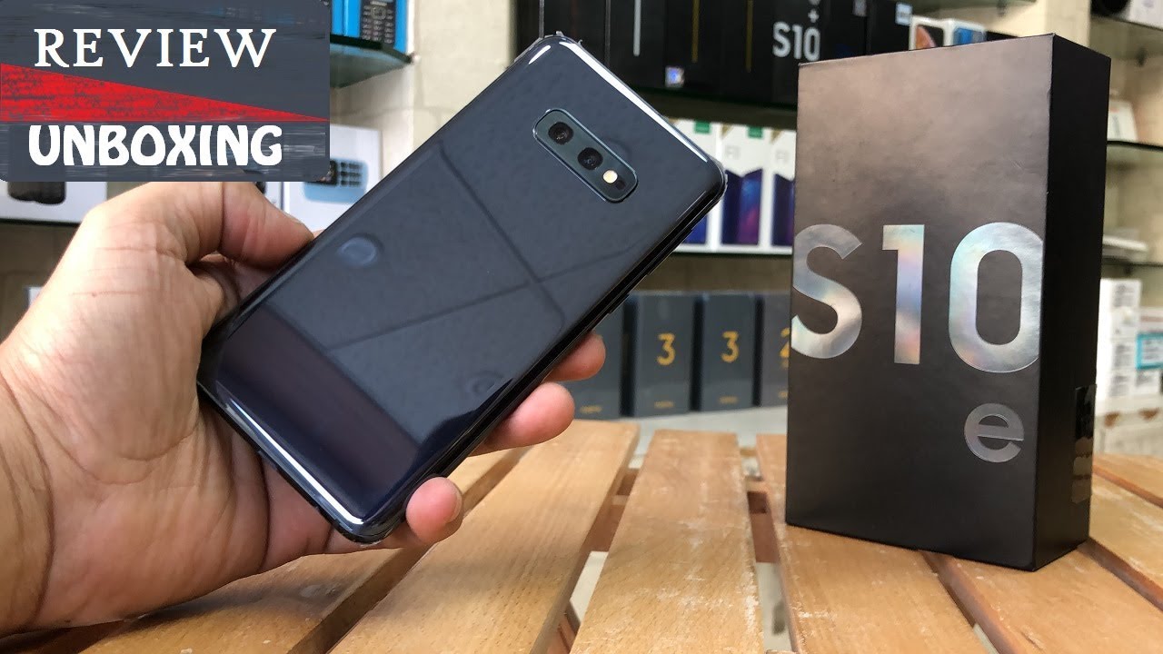 Samsung Galaxy S10e Review and Unboxing