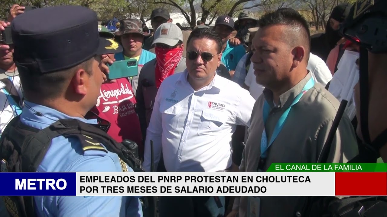 EMPLEADOS DEL PNRP PROTESTAN EN CHOLUTECA POR TRES MESES DE SALARIO ADEUDADO