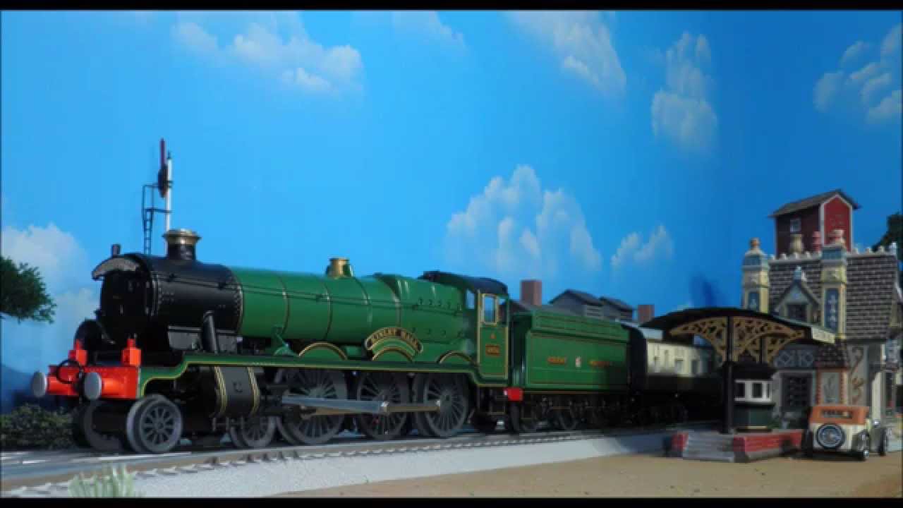 Lionel Great Western Hall Class 4-6-0 Kinlet Hall Pulling the Shakespeare Express O Gauge Train
