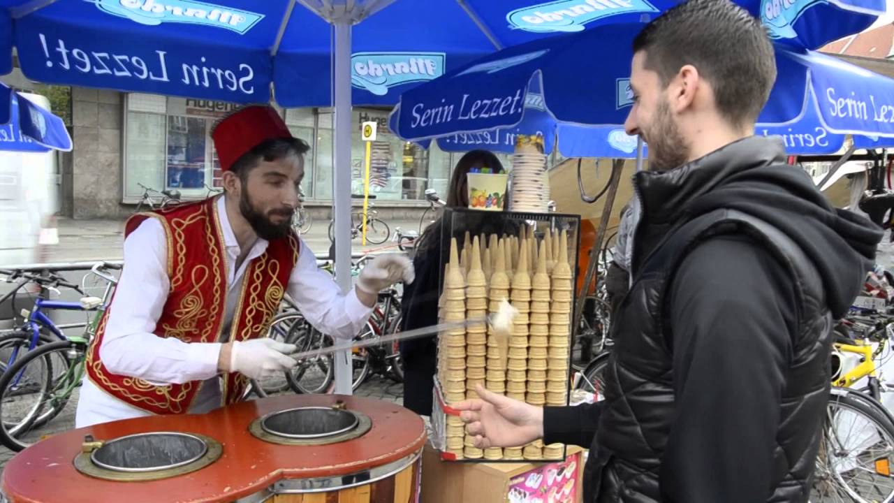 Der Maraş-Eisverkäufer aus Neukölln, Türken aus Berlin
