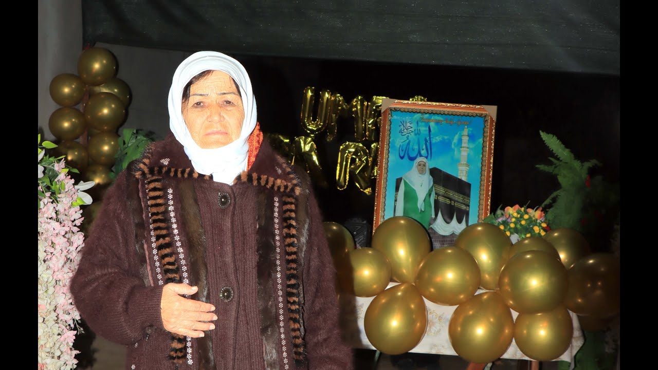 Пешвози модар аз сафари Ҳаҷ