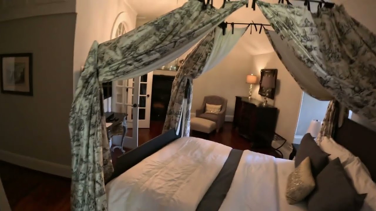 Twelve Oaks Lockwood Mansion Covington GA: A Real-life Haunted Mansion!