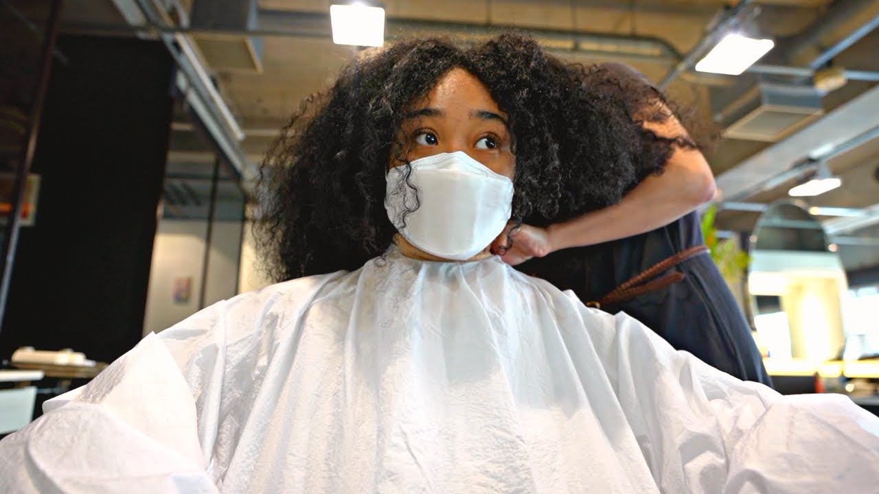 CURLY BLACK HAIR IN JAPAN? || MY FIRST TIME AT A JAPANESE SALON...