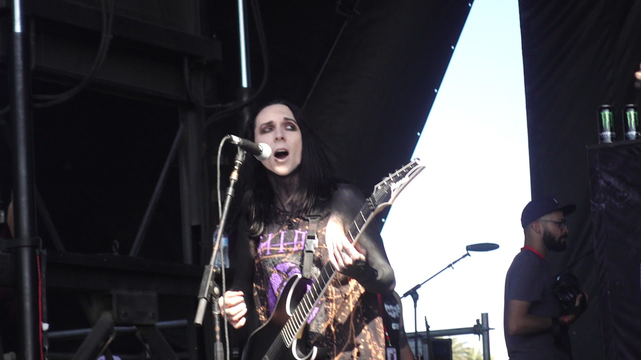 Motionless In White - Soft (LIVE @ Warped Tour 2018)