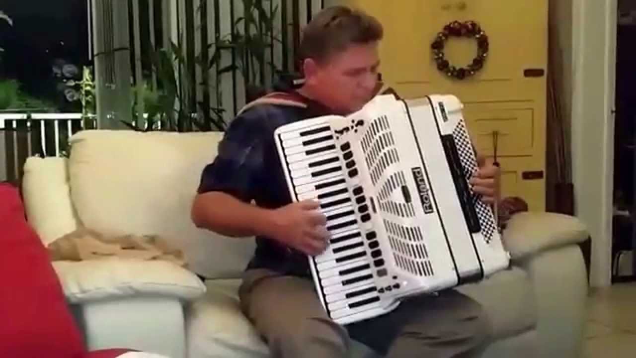 Luis Espindola - Jazz accordion - Roland FR7x