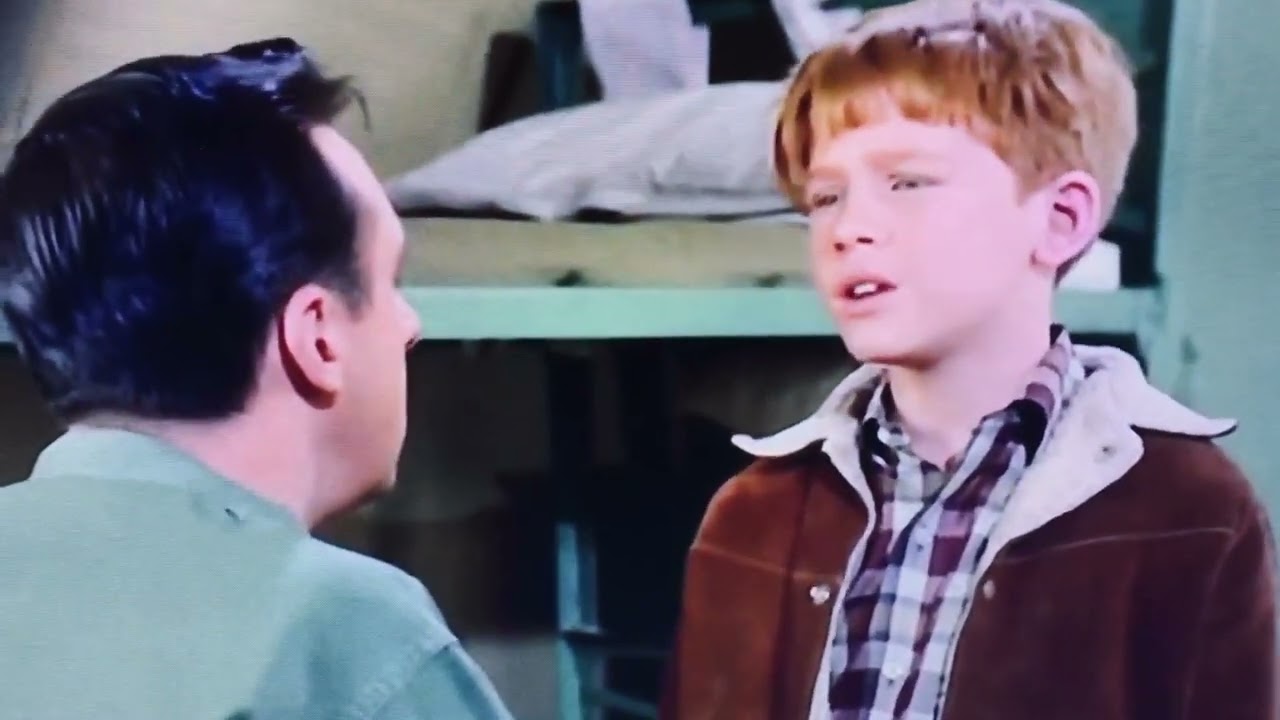 Gomer Pyle Stuffs Opie (Ronny Howard) into a Locker