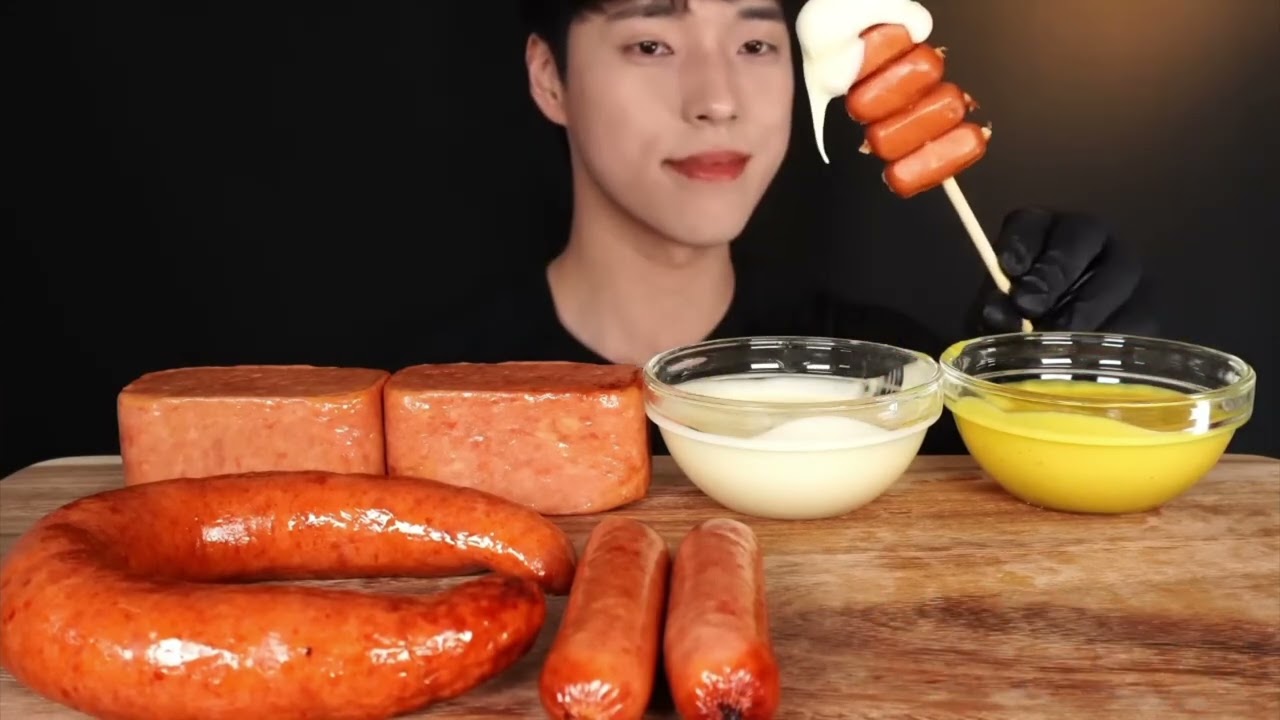 Mukbang Eating:grilled sausage, kielbasa sausage crispy spam #mukbang#asmr #foodlover #eatingsounds 