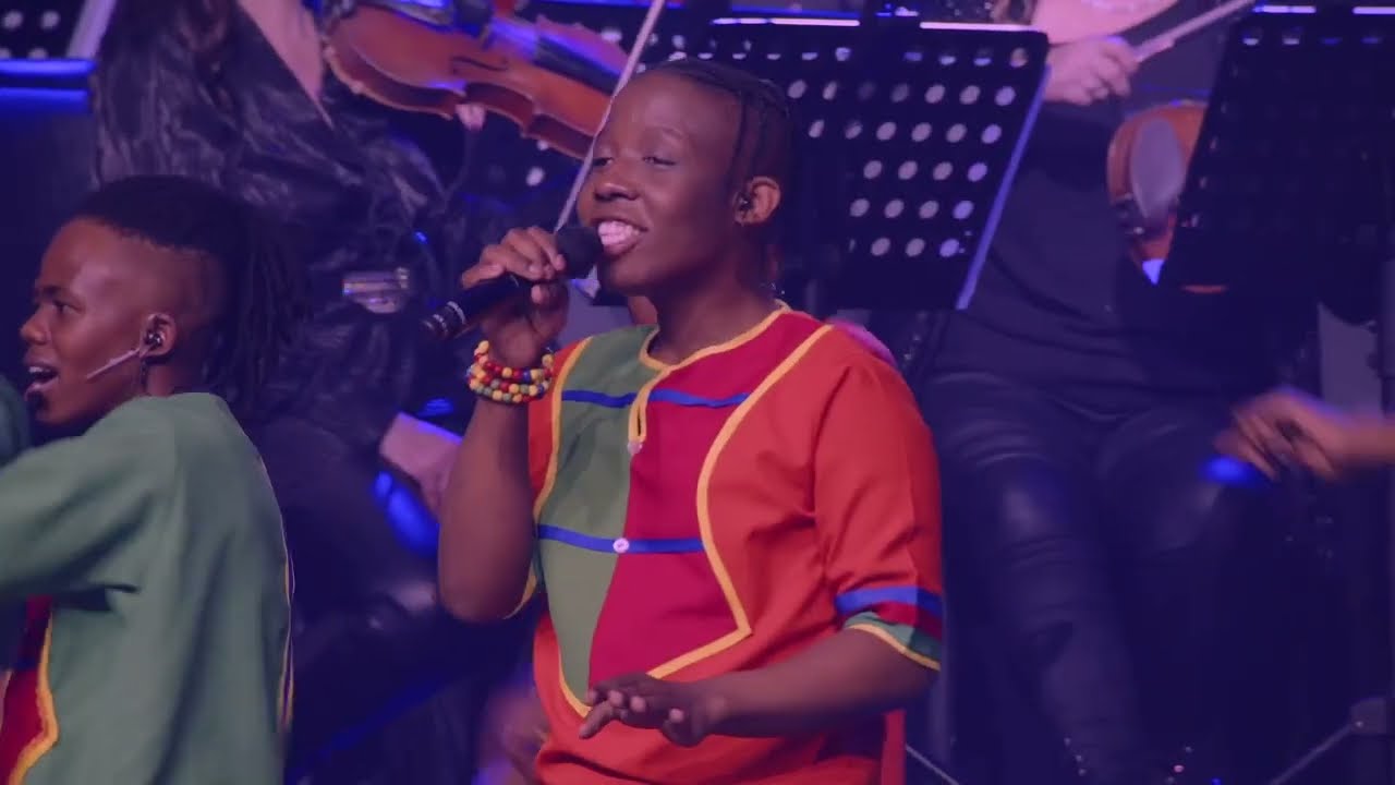 Mzansi Youth Choir - Circle Of Life (Live at Sun Arena / Lexus Pop Classics)