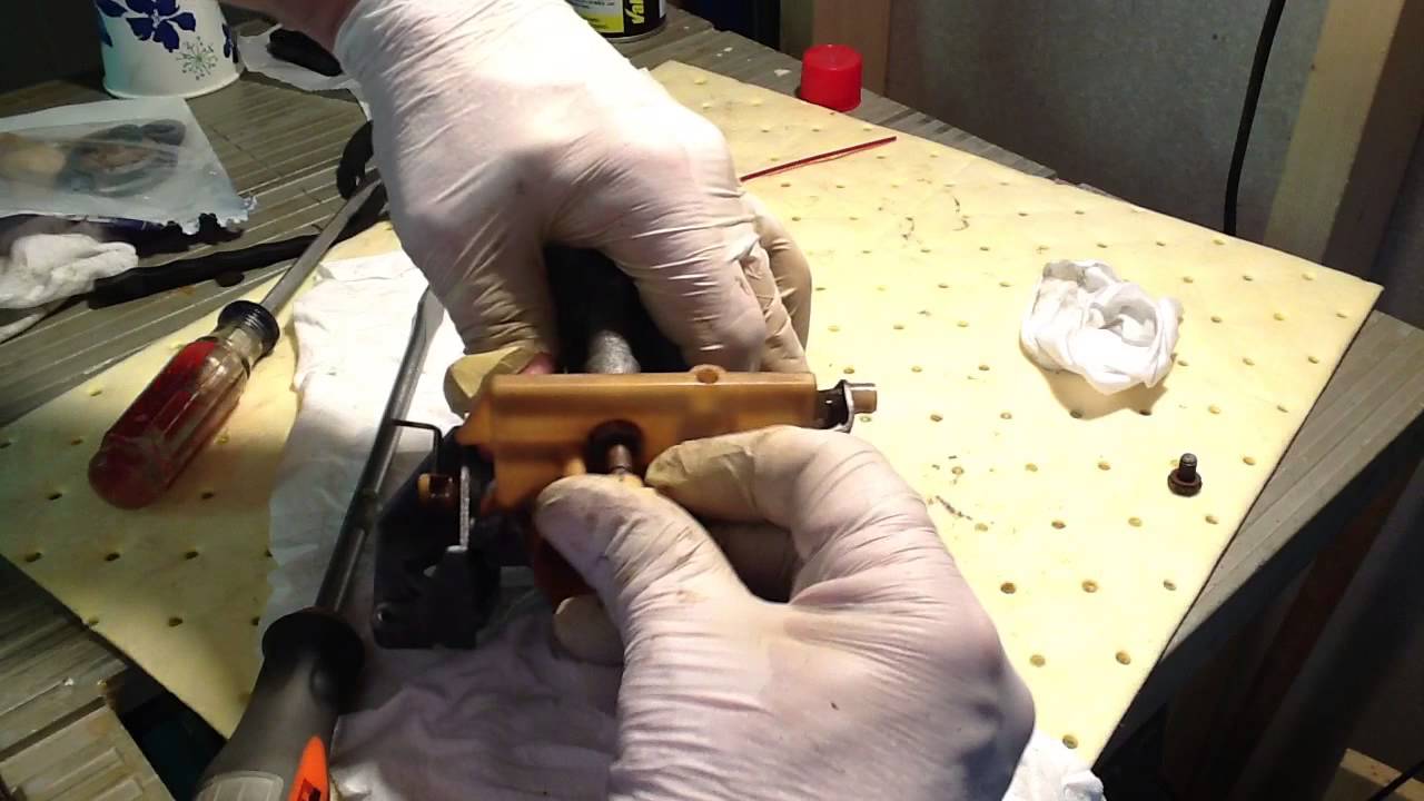 Steve's 1975 Evinrude 40 HP Restore Part 8 - Carb Rebuild