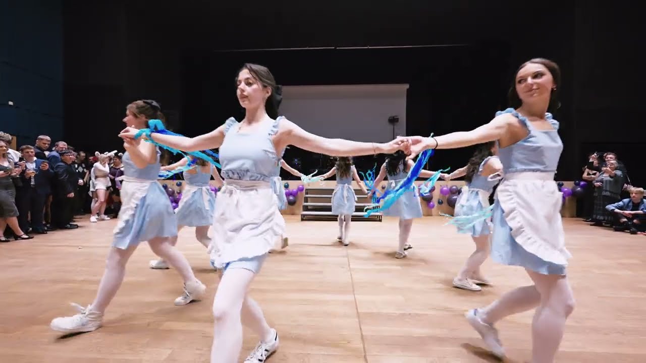 Předtančení 4.B Gymnázium U Balvanu Jablonec nad Nisou 2024