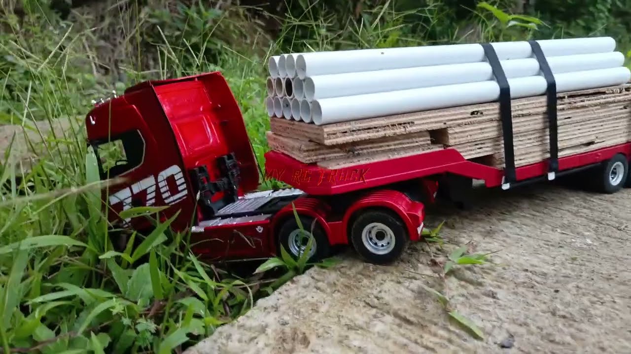BRAKE FAILURE! RC Scania 770S Loses Control 3 Times 😱 | Realistic RC Truck Accident