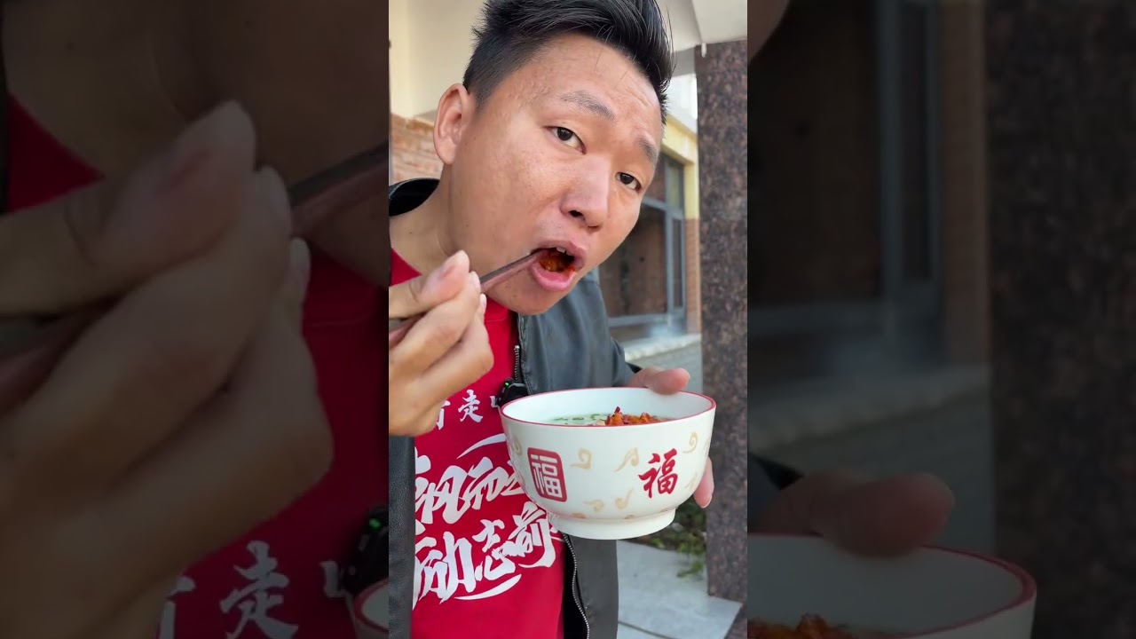 推窗见绿，抬头见山。幸福不是拥有最多，而是需求最少。在乡村，我们找到了生活最初的模样，简单，却足够美好。#我的乡村生活 #原创视频 #抖音新农人 #山茶油  #农村生活日常 @雁城阿辉(哥哥) @雁