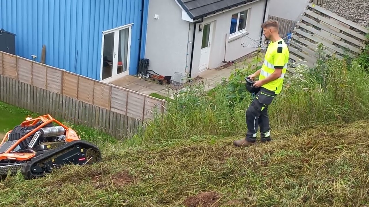 Ex Demo/Show Display - Stella URS100 Remote-Controlled Hydraulic Brushcutter