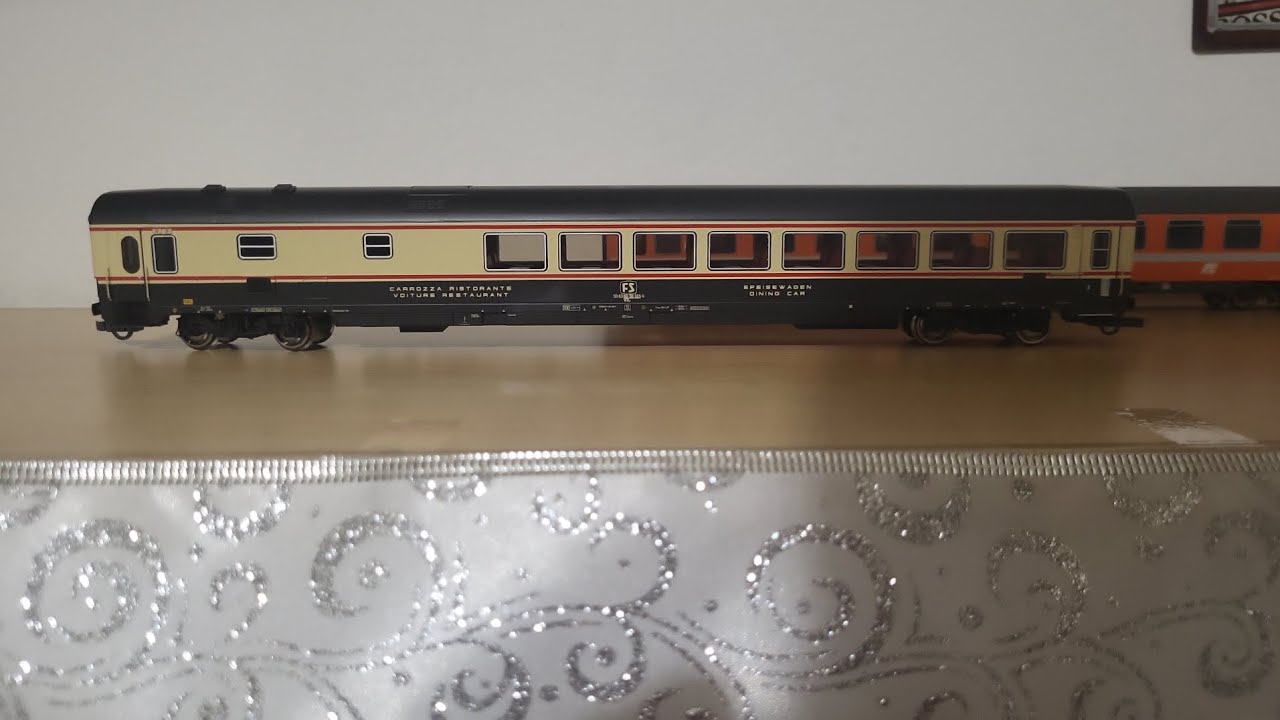 Spiegazione modellino carrozza ristorante gran confort bandiera roco