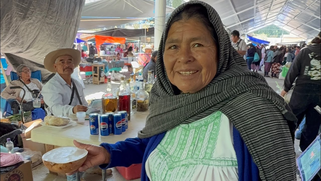 Día de plaza en San Juan Mixtepec región de la mixteca oaxaqueña 