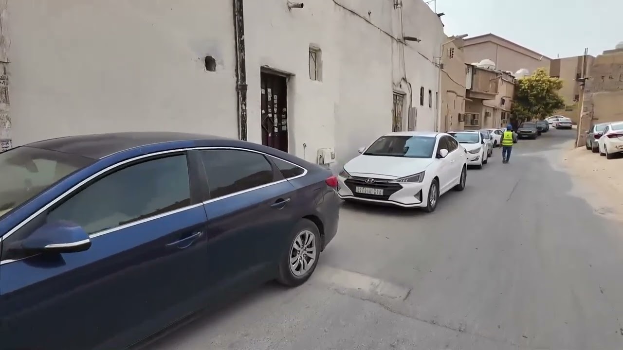 أسماء العوائل بين شارعي #العطايف و #طريق الملك فهد خلف المكتبات سابقا قصر الكريديس والمتوسطة الاولي
