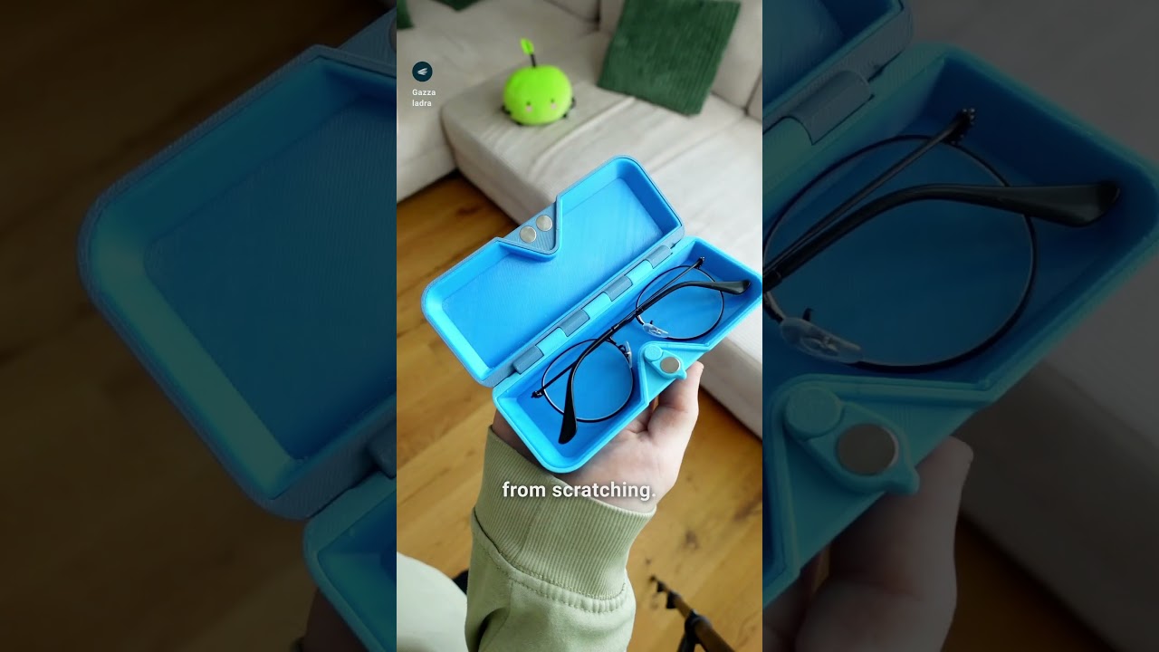The one-handed glasses case!