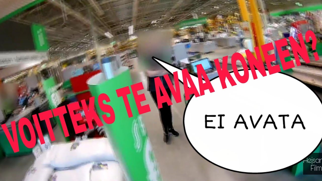 Jonne pyyt&auml;&auml; myyj&auml;&auml; avaamaan pelikoneen.