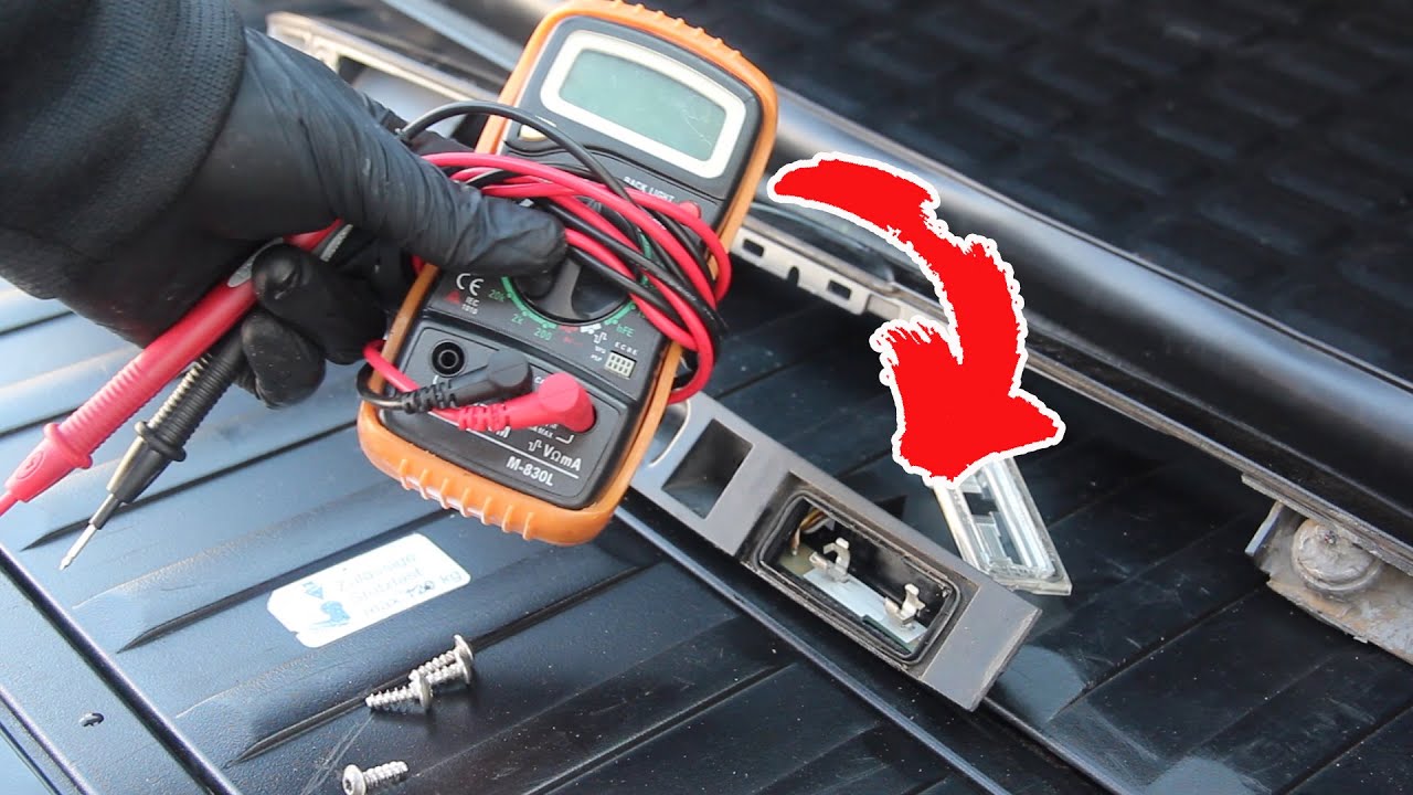 Ремонт подсветки номерного знака BMW X5 E53 E39 E38. Ошибка планки подсветки номера BMW X5