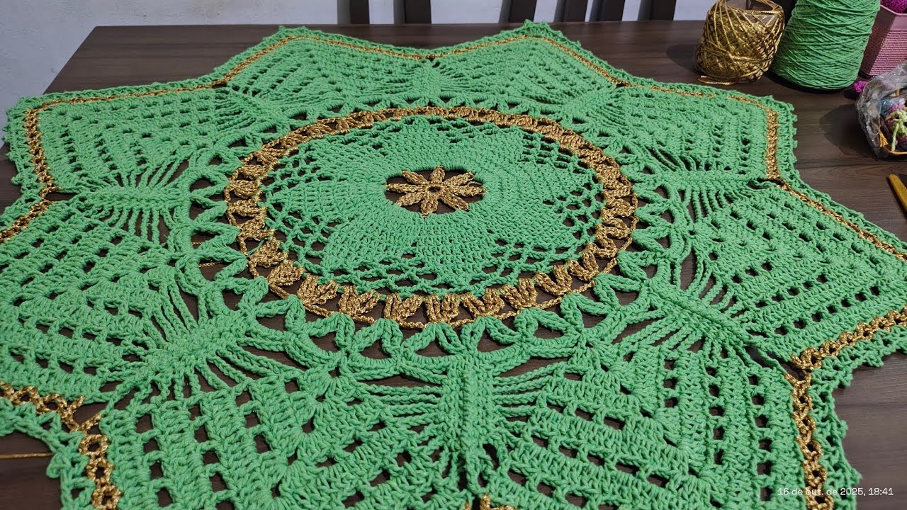 Fiz uma toalha de mesa linda 😍 #encanto  #croche 