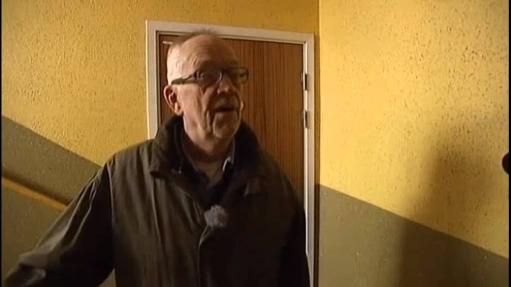 Frida: Gunnar Sandevärn shows Frida's house and school (Sweden, 2013)