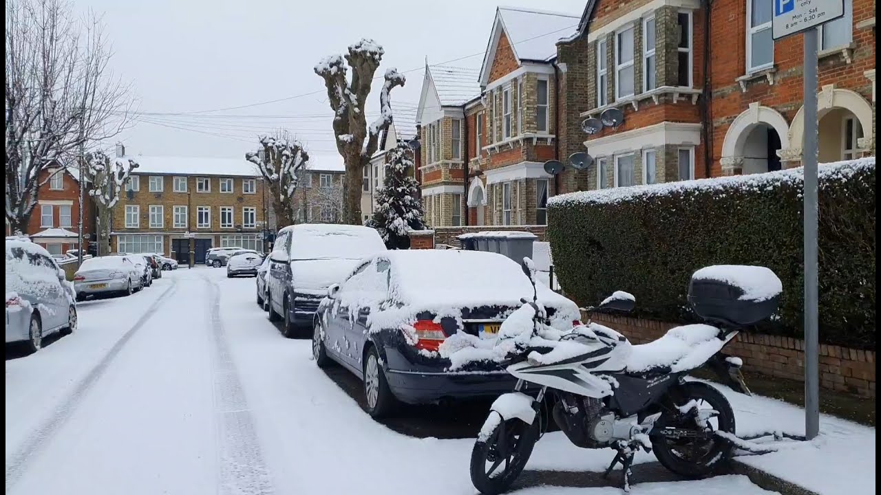 4K - ❄LONDON SNOW WALK ❄ in North West HARLESDEN - Jan.2021