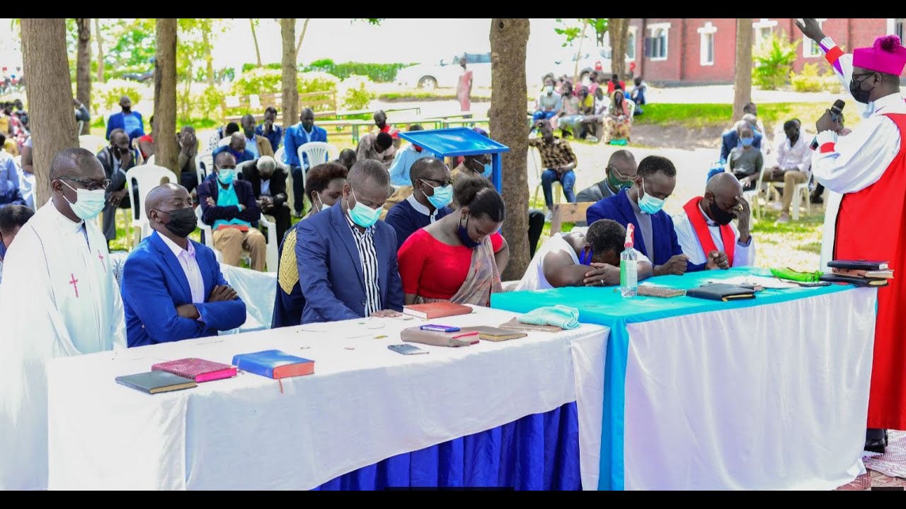BISHOP Dr. GAHIMA Manasseh Yaduhaye ubuhamya kuva akiyobora Icyahoze ari COMMUNE Kugeza abaye BISHOP
