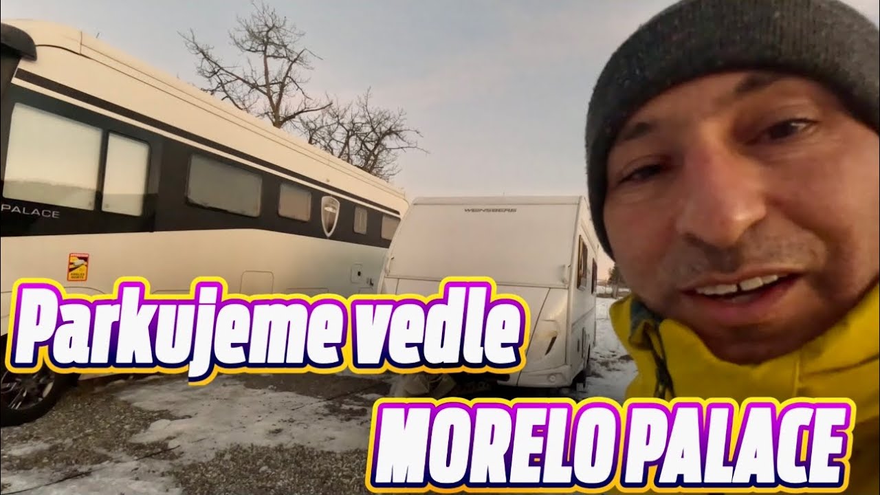 Karavanem parkujeme na horách vedle morelo palace na Šumavě Kvilda