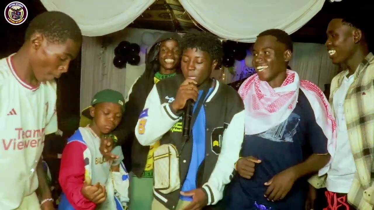 HEES MACAAN BADAN ( MADEERASAAN ) AROOS KAKUMA KENYA