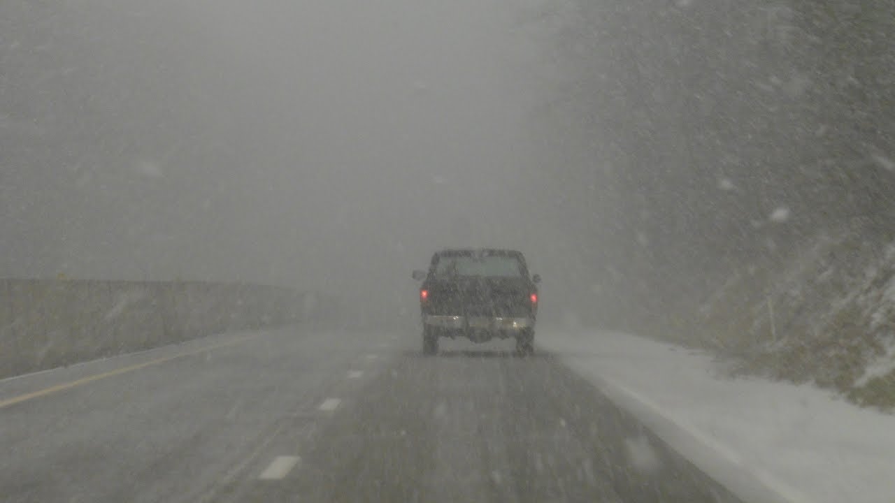 R98-0040 - Driving Through a Heavy Snow Squall  - January 2017