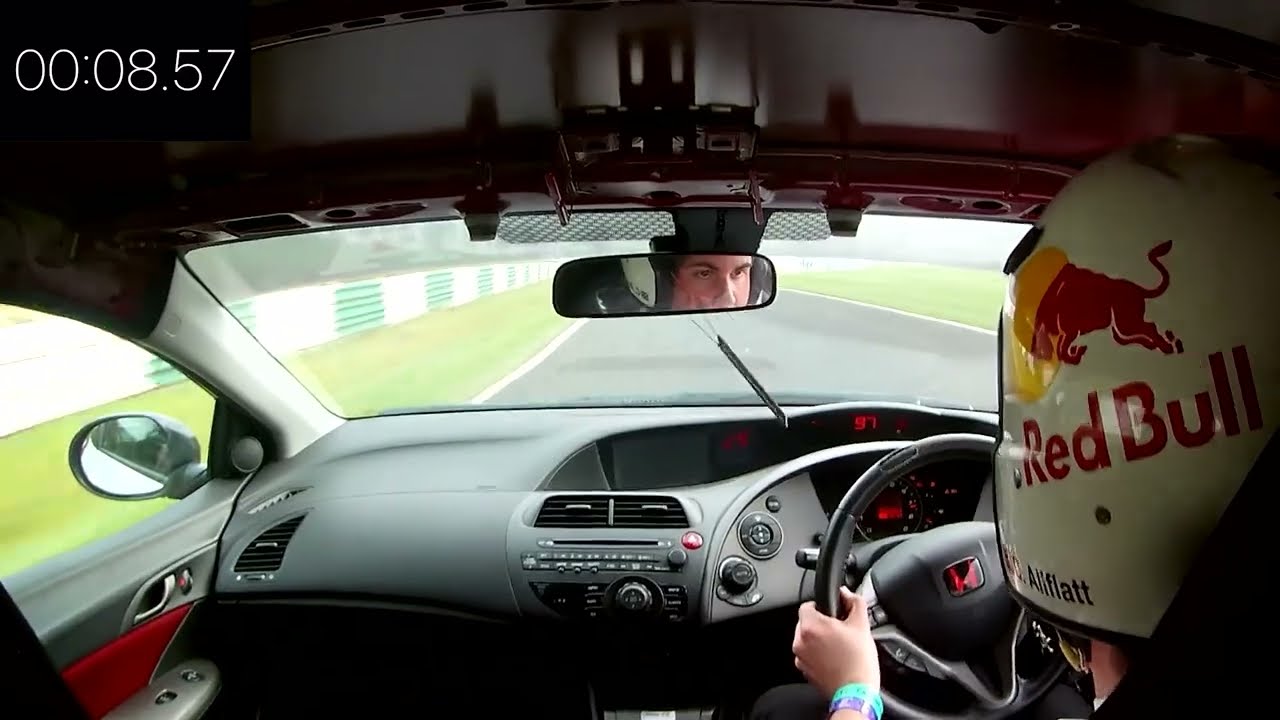 Fast lap of Cadwell Park in a Honda Civic FN2 Type R