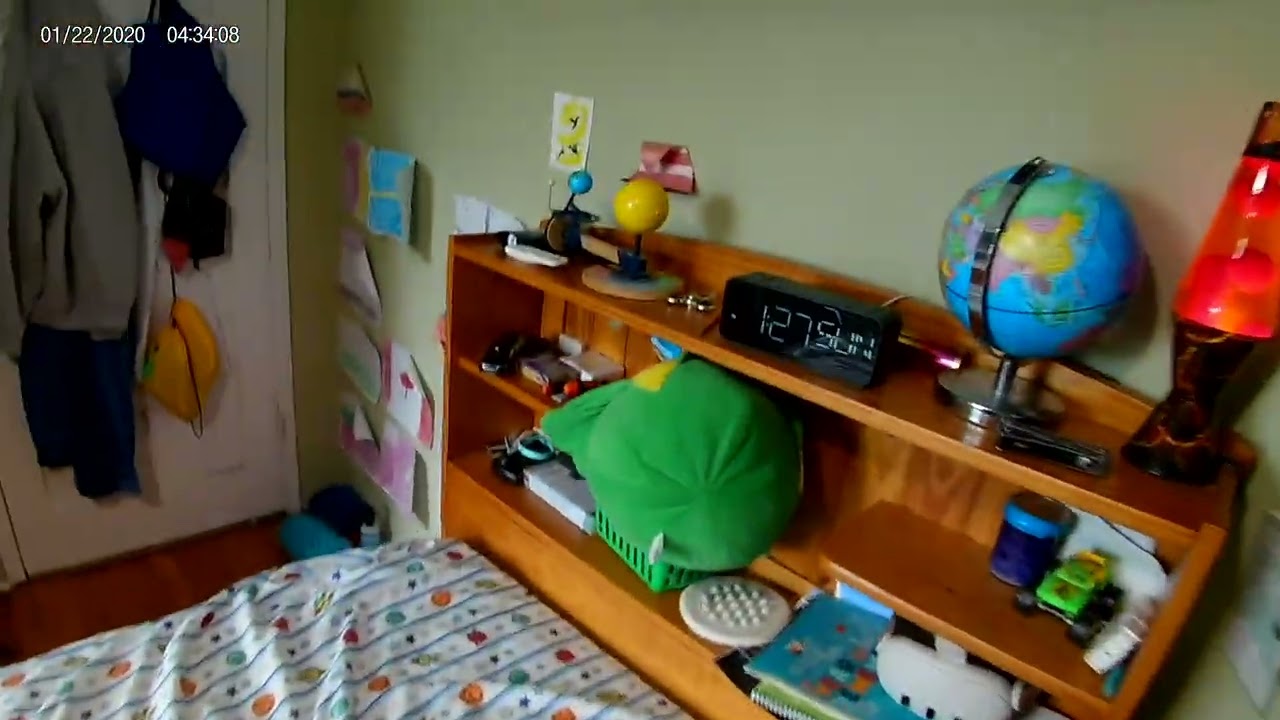 Weekly room cleaning Part 2 wiping, and making my bed