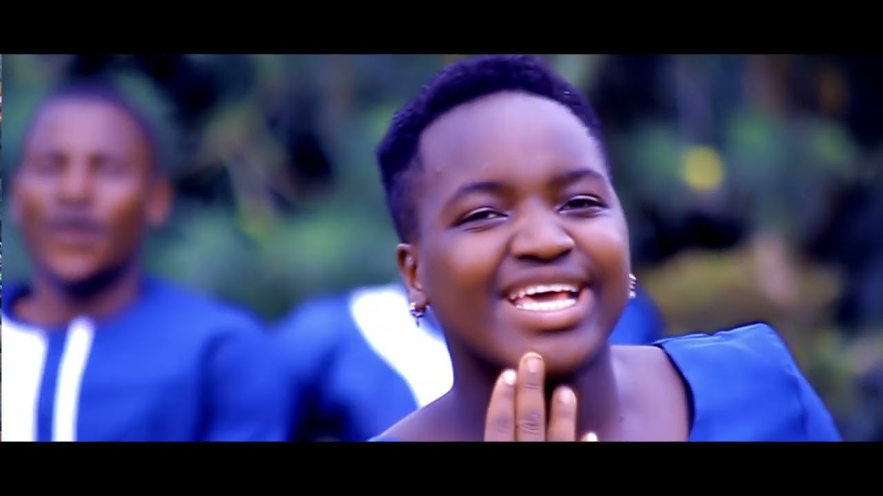 ONA KWAYA MAKINI K.K.U.T kwa step na uimbaji na ubunifu wa lugha ya kinyakyusa