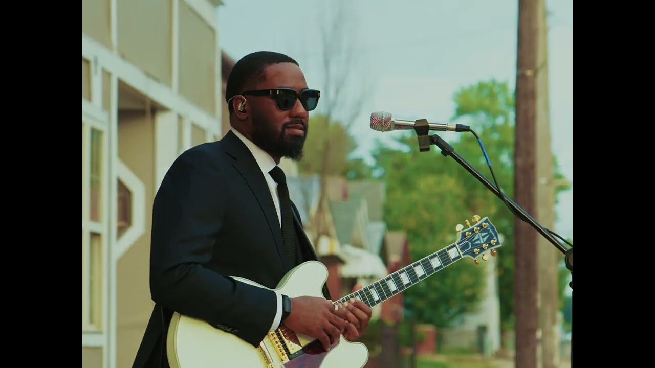 Thaddaeus Washington – Sunny Dayz (Stripped Down Electric Performance)