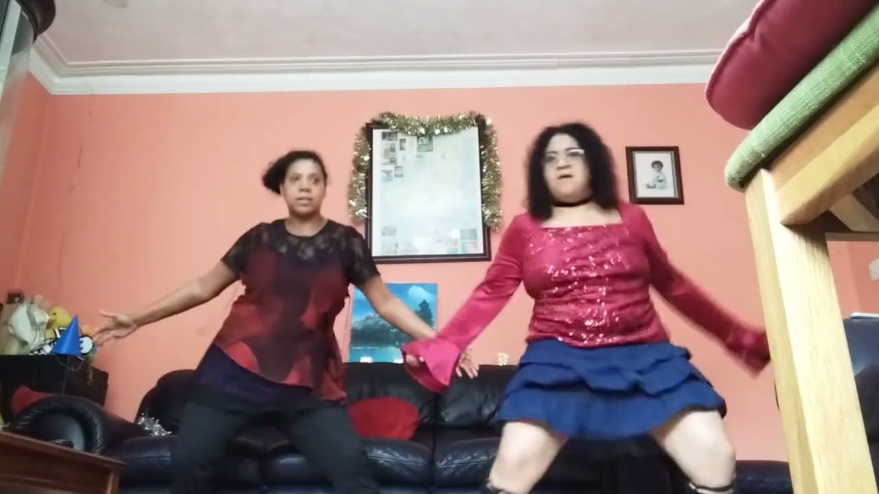 Just dance + -Money Pull Up- Blaiz Fayah, Maureen & Dj Glad- Chantelle & Siane 