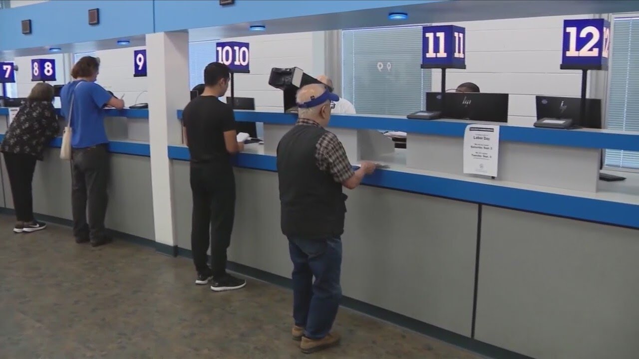 Illinois bill would raise age for mandatory road tests from 79 to 87