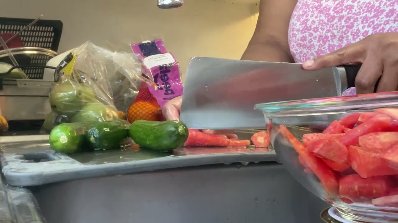 Highlight 9:55 - 14:55 from Vegetables Cutting