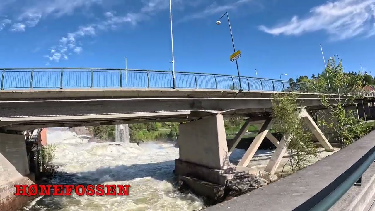 Elvelangs i Hønefoss i Ringerike kommune