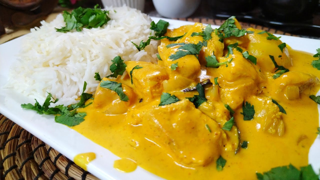 دجاج بالكاري أكلة هندية مع حليب جوز الهند.. Chicken Curry Indian food with coconut milk