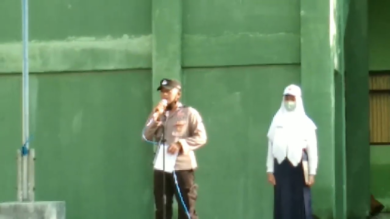 Berhenti membuli. Stop bullying.
