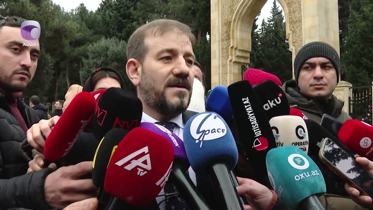 Yeni Klinikanın direktoru növbə problemindən DANIŞDI