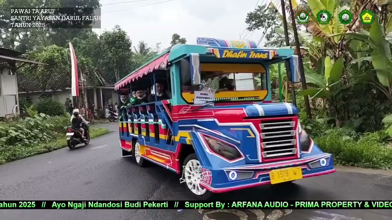 PAWAI TA'ARUF SANTRI WISUDA YAYASAN DARUL FALAH COKRO BLADO BATANG TAHUN 2025