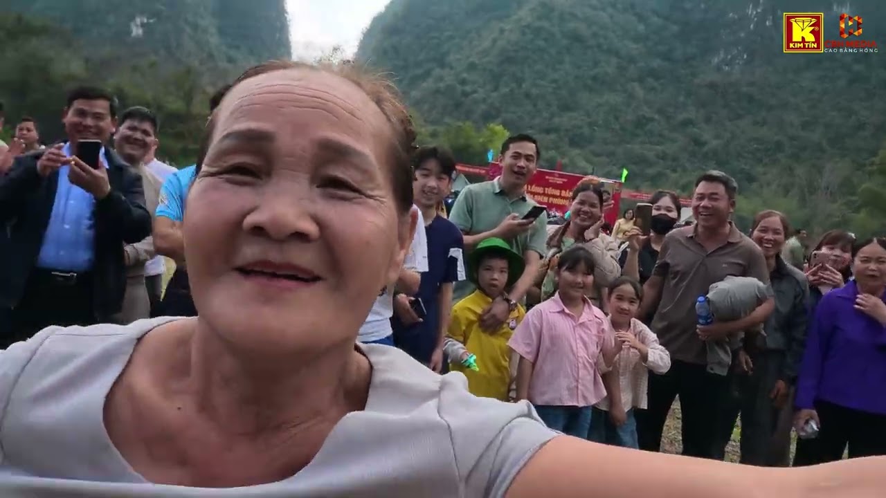 LEO CÂY CHUỐI CỰC VUI TẠI LỄ HỘI NGƯỜM BAO