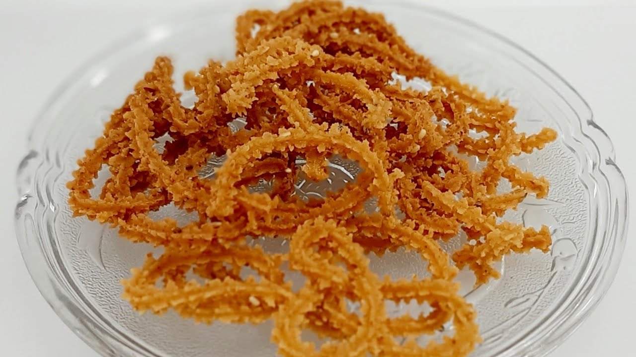 Murukku | Murukku Recipe | Murukku Seivathu Eppadi | Thenkuzhal Murukku Recipe |