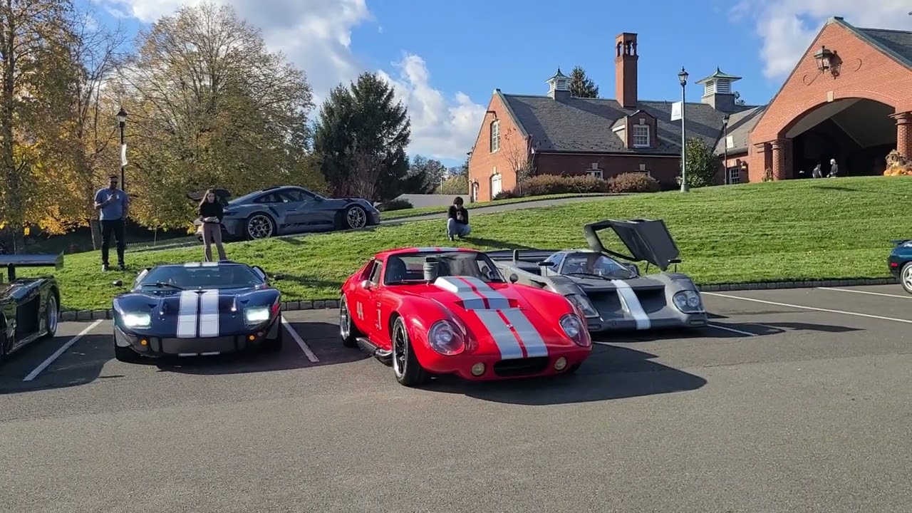 Shelby Daytona and Ford GT40 startup and drive by